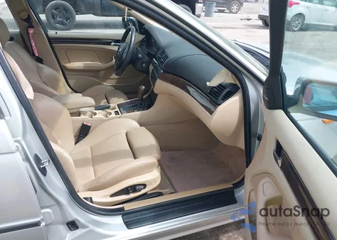 2003 BMW 325I z USA, uszkodzony, nr VIN WBAET37453NJ29623